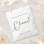 Modernes Script Brautparty Cheers Geschenktütchen (Ausgeschnitten)