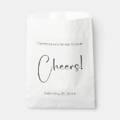 Modernes Script Brautparty Cheers Geschenktütchen (Vorderseite)