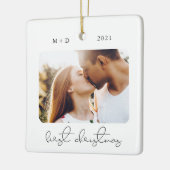 Modernes Script Elegante Verlobung Hochzeit Foto Keramikornament (Links)