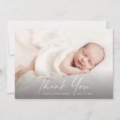 Modernes Script-Foto Baby Dankeskarte (Vorderseite)