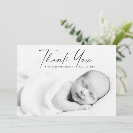 Modernes Script-Foto Baby Dankeskarte (Stehend Vorderseite)