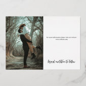 Modernes Script-Foto für Hochzeiten speichern das Folieneinladung (Rückseite)