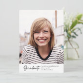 Modernes Script-Foto-Graduate Ankündigung (Stehend Vorderseite)