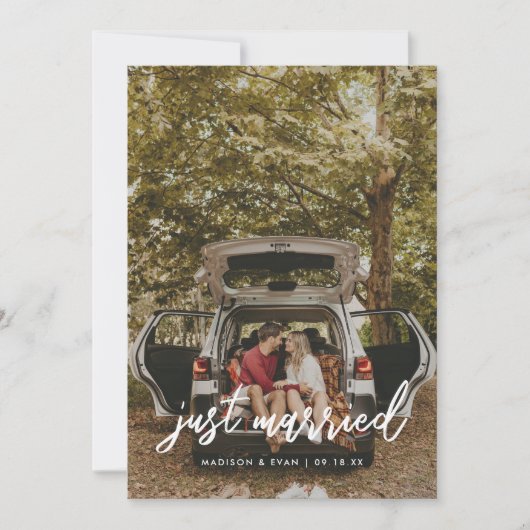 Modernes Script-Foto "Just Married" Hochzeit Ankündigung (Vorderseite)