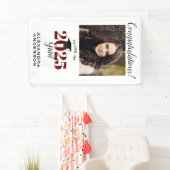 Modernes Script Foto Maroon Vertical Abschluss Banner (Insitu)