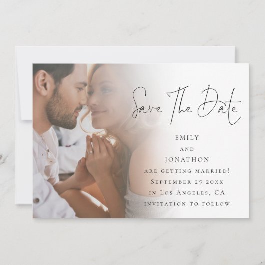 Modernes Script-Foto QR-Hochzeitsszenario speicher Save The Date (Vorderseite)