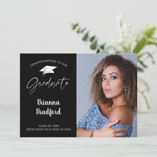 Modernes Script Graduate Black Ankündigung (Stehend Vorderseite)