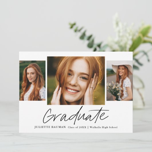 Modernes Script Graduate Einfach 3 Foto Abschluss Einladung (Stehend Vorderseite)