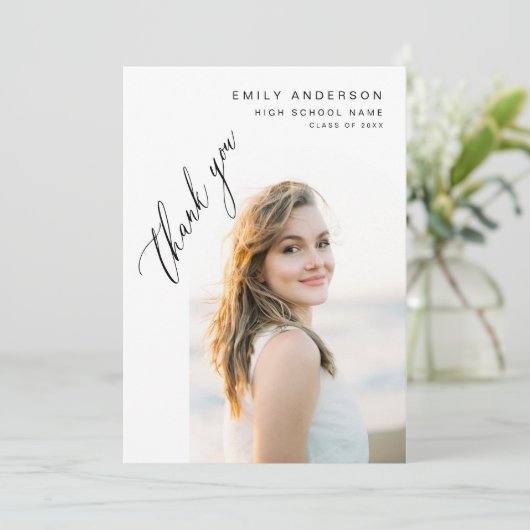 Modernes Script Graduate Einfaches Foto Abschluss Dankeskarte (Stehend Vorderseite)