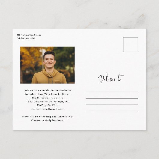 Modernes Script Graduate Einfaches Foto Abschluss Einladungspostkarte (Rückseite)