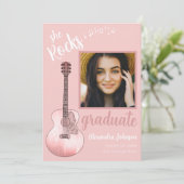 Modernes Script Graduate Foto Pink Guitar Einladung (Stehend Vorderseite)