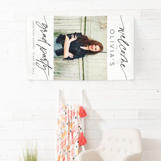 Modernes Script Graduation Party Foto Willkommen Banner (Insitu)