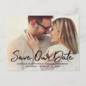 Modernes Script-Hochzeitsskript-Foto Rette unser D Ankündigungspostkarte (Vorderseite)