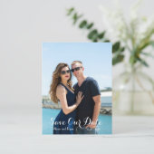 Modernes Script-Kalligrafie SAVE THE DATE Foto Ankündigungspostkarte (Stehend Vorderseite)