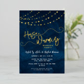 Modernes Script Light String Housewarming Party Go Folieneinladung (Stehend vorne)