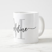 Modernes Script Monogram Custom Jumbo Jumbo-Tasse (Vorderseite Rechts)