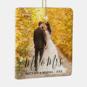 Modernes Script Mr. & Mrs. Wedding Foto Keramikornament (Rechts)