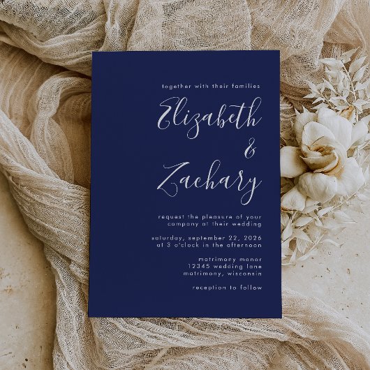 Modernes Script Navy Blue Wedding Einladung