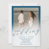 Modernes Script Ocean Blue Ombre Foto Wedding Einladung (Vorderseite)