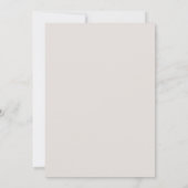 Modernes Script Off-White Couple Brautparty Einladung (Rückseite)