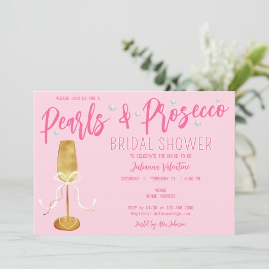 Modernes Script Pink Pearls & Prosecco Brautparty Einladung (Stehend Vorderseite)
