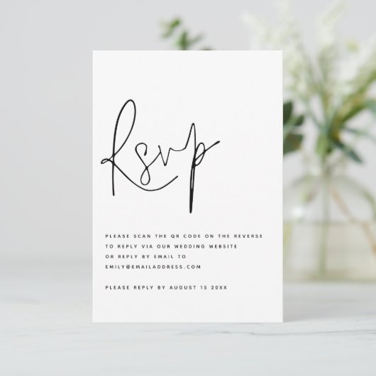 Modernes Script QR Code Wedding RSVP Einladung (Stehend Vorderseite)