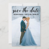 Modernes Script Save the Date Verlobung Foto B Einladung (Vorderseite)