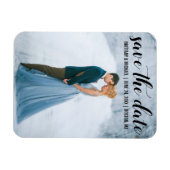 Modernes Script Save the Date Verlobung Foto B Magnet (Horizontal)