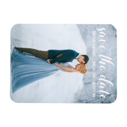 Modernes Script Save the Date Verlobung Foto W Magnet (Horizontal)