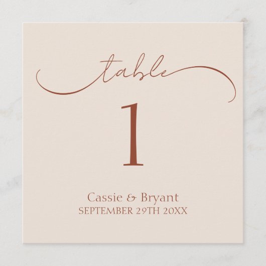 Modernes Script Terracotta Wedding Tischnummer Sig (Vorderseite)