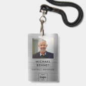 Modernes Silver Employee Foto ID Ausweis (Front with Lanyard)