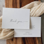 Modernes Silver Script Dankeschön Karte<br><div class="desc">Dieses moderne silberne Drehbuch danke Ihnen Karte ist perfekt für eine minimalistische Hochzeit. Das schlichte silbergraue Farbdesign zeichnet sich durch eine einzigartige industrielle Schrift mit modernem boho Stil aus. Anpassbar in jeder Farbe. Behalt das Design minimal und elegant, wie es ist, oder personalisiere es durch Hinzufügen von eigenen Grafiken und...</div>