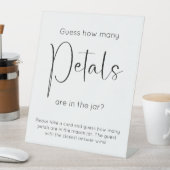 Modernes Skript-Brautparty schätzt, wie viele Peta Sockelschild (In Situ)