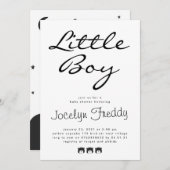 Modernes Skript Elegante Little Boy Black on White Einladung (Vorne/Hinten)