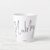 Modernes Skript Hubby Name Bridal Geschenkboxen Id Milchtasse (Vorderseite)