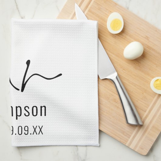 Modernes Skript Mr. Name Date Neu verheiratet Keep Geschirrtuch (Viertel Falte)