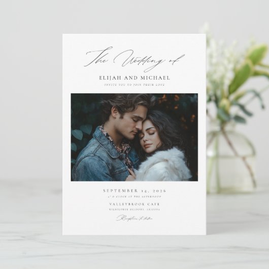 Modernes Skript Rustikale Elegance Hochzeit einlad Einladung (Stehend Vorderseite)