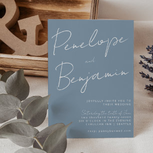Modernes Skripthandwriting Dusty Blue Wedding Einladung