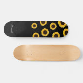 Modernes Sonnenblumenschwarz Personalisiert Skateboard (Horizontal)