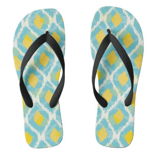 Modernes Stammes- ikat blaue gelbe Mode Badesandalen