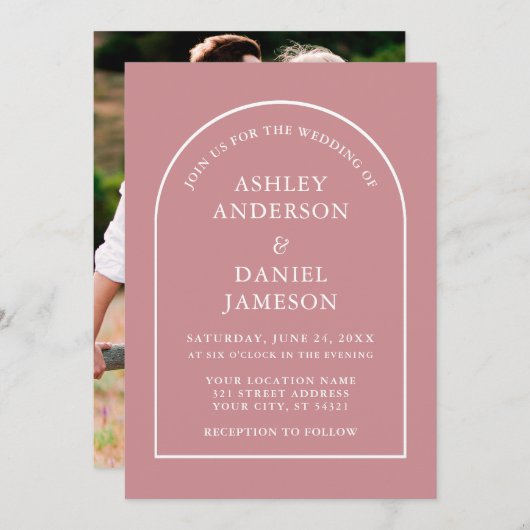 Modernes, stilvolles Arch Dusty Rose Foto Wedding Einladung (Vorne/Hinten)