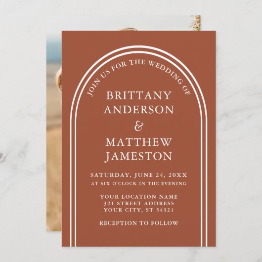 Modernes, stilvolles Arch Wedding Terracotta Foto Einladung (Vorne/Hinten)