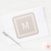Modernes, stilvolles Blush Custom Monogram Quadratischer Aufkleber (Umschlag)