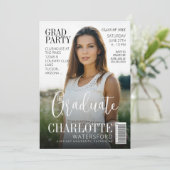 Modernes, stilvolles Graduate Magazine Cover Grad Einladung (Stehend Vorderseite)