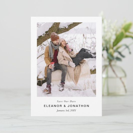 Modernes, stilvolles Minimal Foto Save the Date (Stehend Vorderseite)