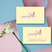 Modernes, stilvolles Script in blass Gelb & Lila Visitenkarte