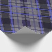 Modernes Tartan Blue Gray Black Pattern Geschenkpapier (Ecke)