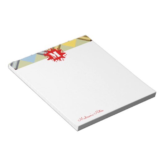 Modernes Tartan Red Splash Custom Script Monogram Notizblock (angewinkelt)