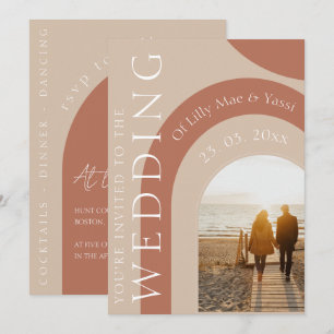 Modernes Terracotta Arch Foto Hochzeit Einladung