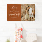 Modernes Terracotta Engagement Party Foto Banner (Insitu)